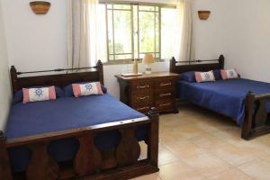 chambre a deux lits double